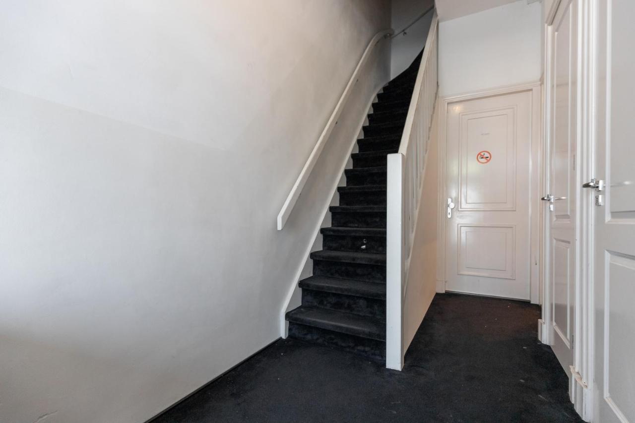 Penthouse Spacious Apartment With Canal View Amsterdam Eksteriør billede